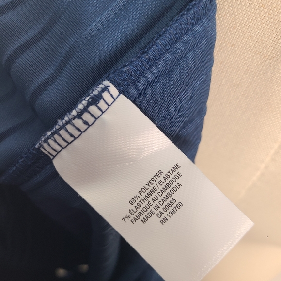 Reitmans signature royal blue velvet tank top- Size XL - Picture 4 of 5